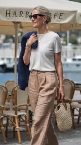 Fall Fashion 2025: Effortless Chic Looks for Moms Over 40