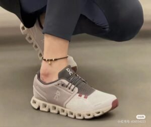 Zapatos OnCloud para un movimiento que nunca se detiene