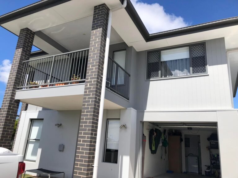 Painters in Elanora